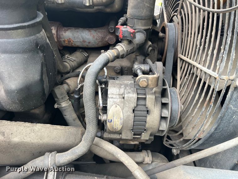 image for item LD9538 1999 Terex TA30 cab