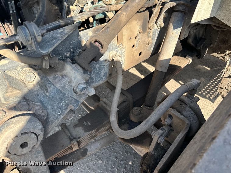 image for item LR9321 1990 International  4900 dump truck