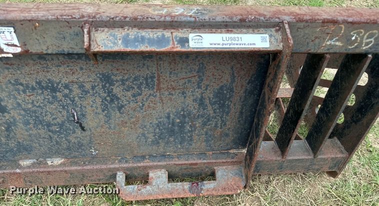 image for item LU9831 72