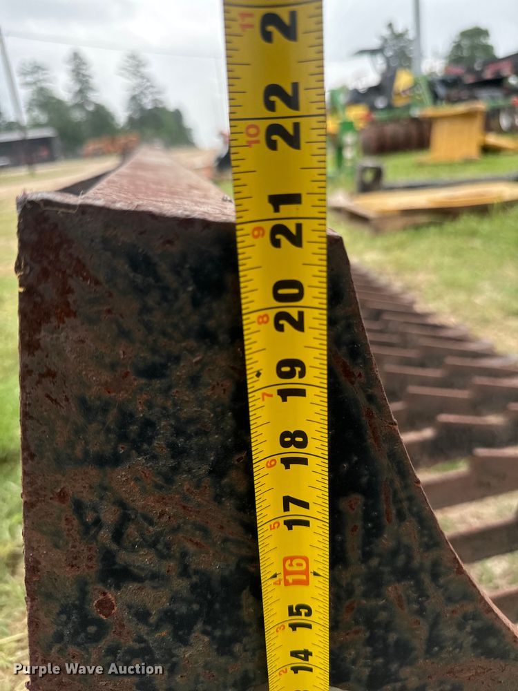 image for item LU9831 72