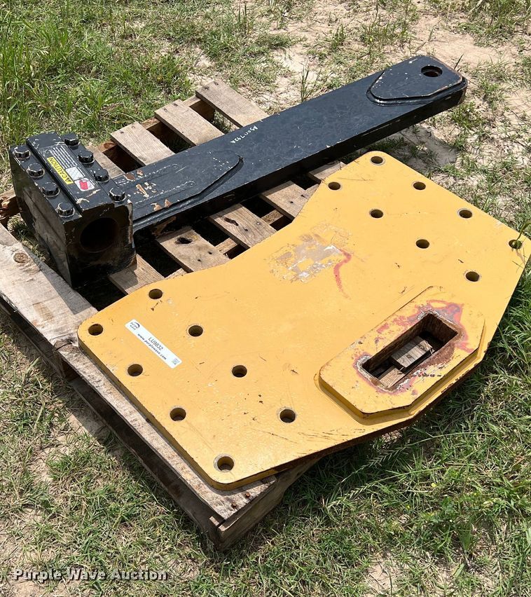 image for item LU9832 Drawbar attachment