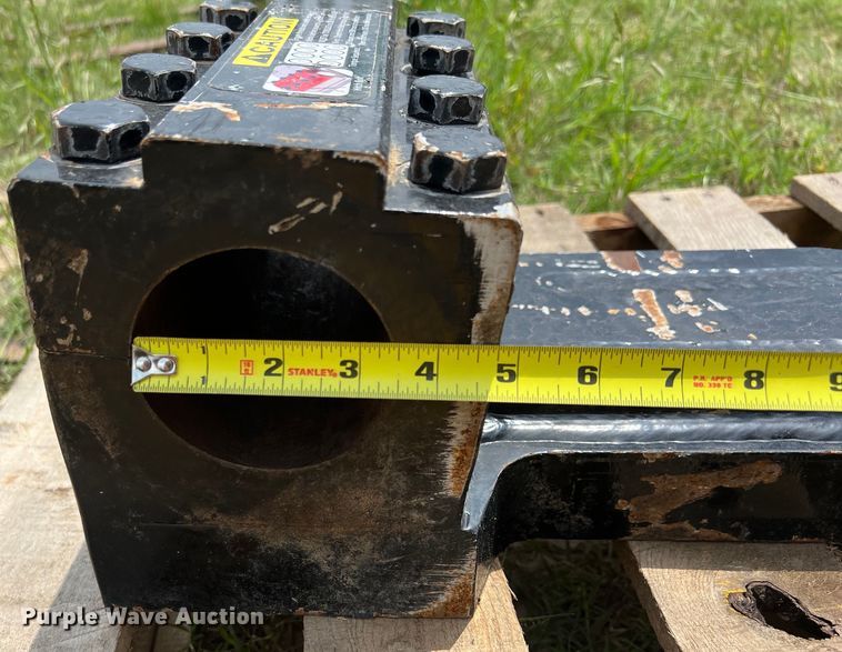 image for item LU9832 Drawbar attachment