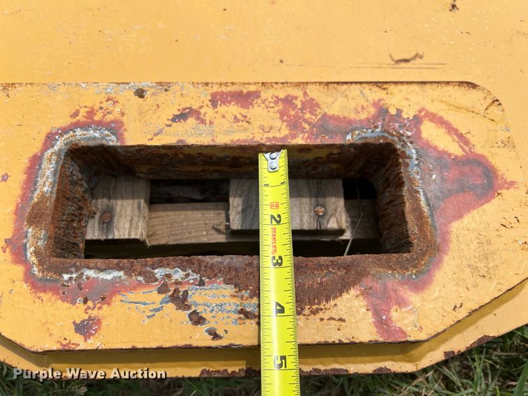 image for item LU9832 Drawbar attachment