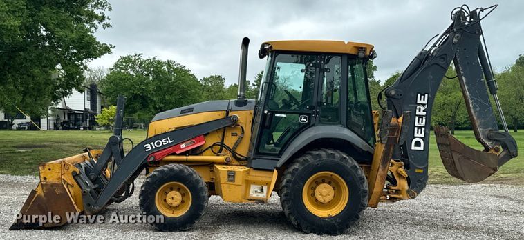 image for item ND9313 2015 John Deere 310SL backhoe