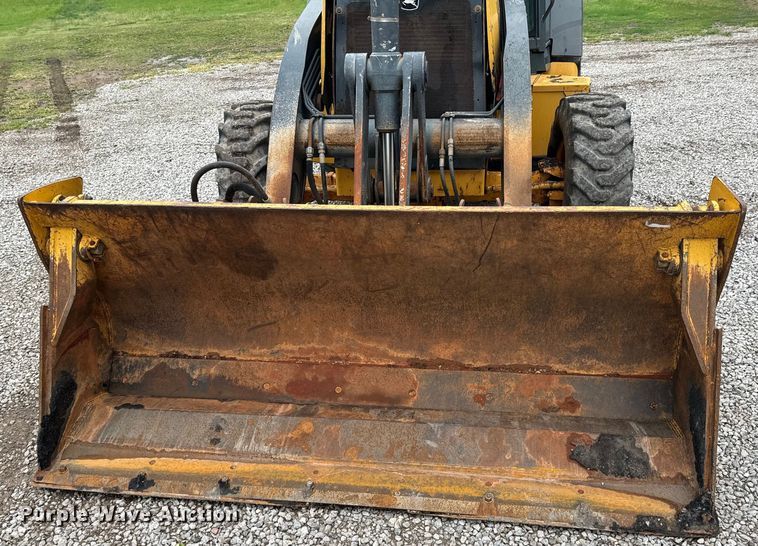 image for item ND9313 2015 John Deere 310SL backhoe