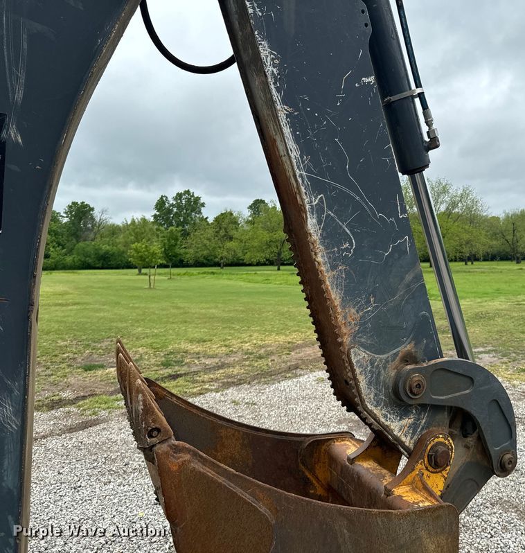 image for item ND9313 2015 John Deere 310SL backhoe