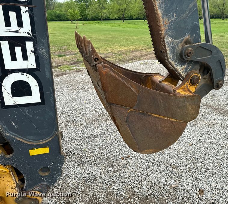 image for item ND9313 2015 John Deere 310SL backhoe