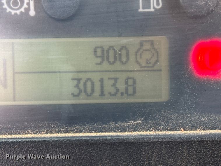 image for item ND9313 2015 John Deere 310SL backhoe