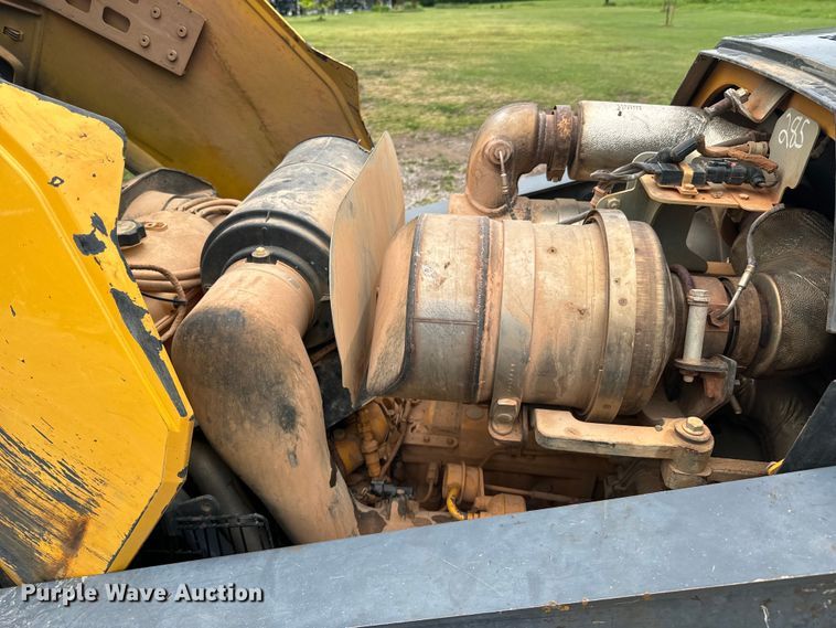 image for item ND9313 2015 John Deere 310SL backhoe