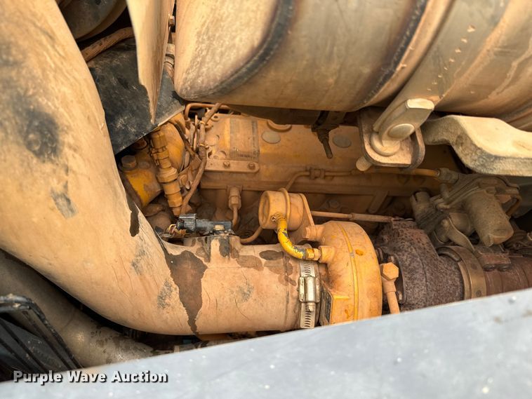 image for item ND9313 2015 John Deere 310SL backhoe