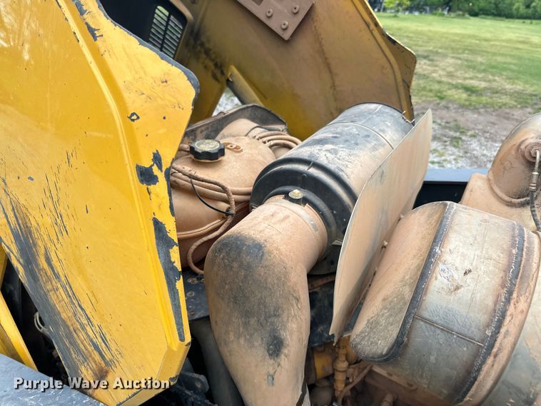 image for item ND9313 2015 John Deere 310SL backhoe