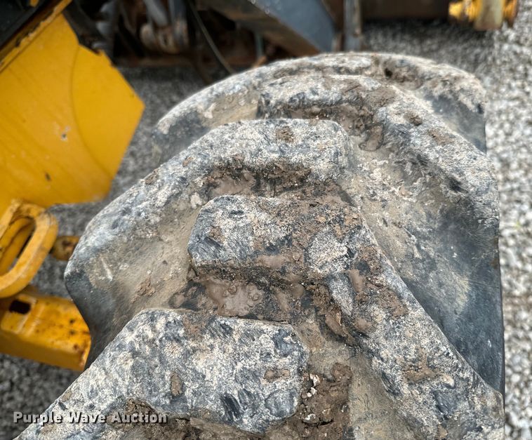 image for item ND9313 2015 John Deere 310SL backhoe