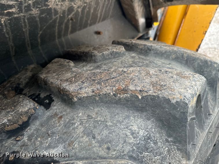 image for item ND9313 2015 John Deere 310SL backhoe