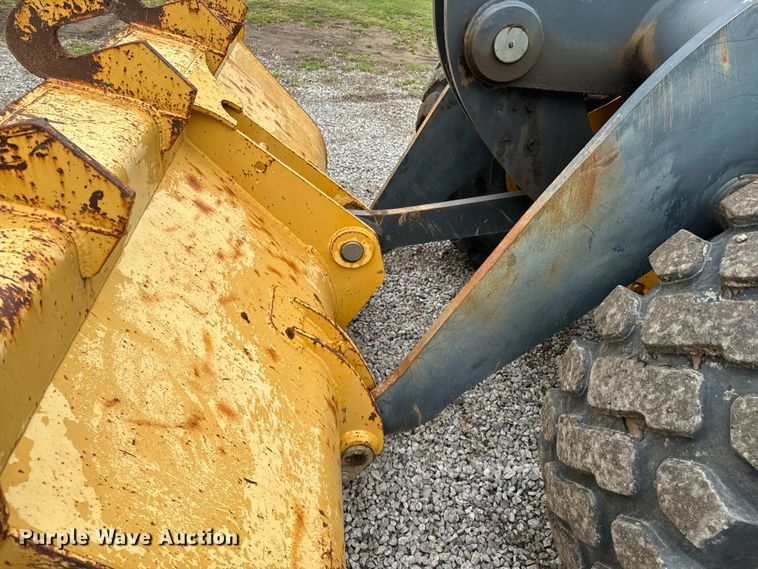 image for item ND9315 2006 John Deere 544J wheel loader