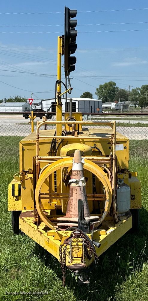 image for item ND9332 1995 Hesco 2000 10 power unit