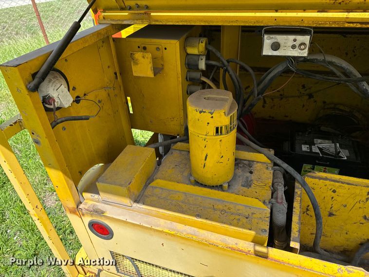 image for item ND9332 1995 Hesco 2000 10 power unit