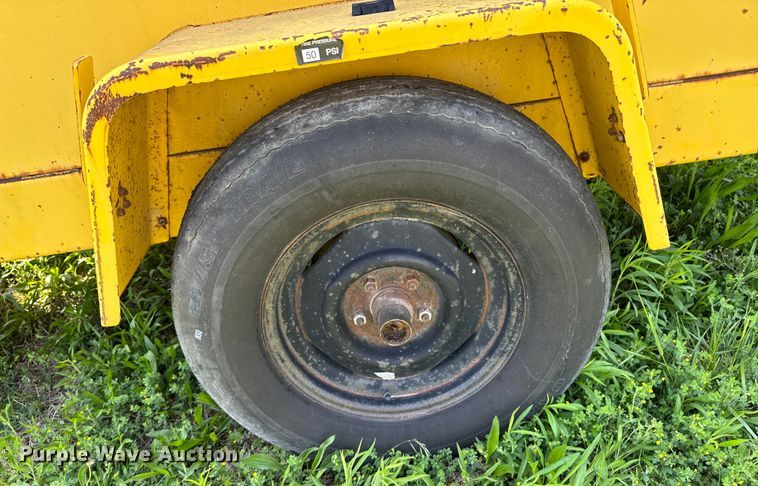 image for item ND9332 1995 Hesco 2000 10 power unit