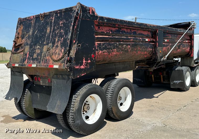 image for item ND9333 1986 CMC end dump trailer