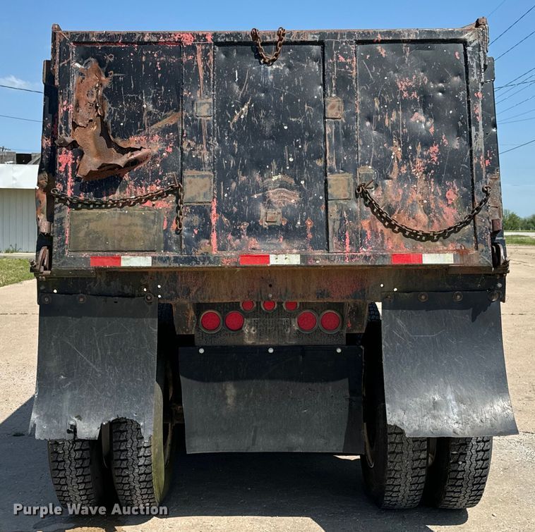 image for item ND9333 1986 CMC end dump trailer