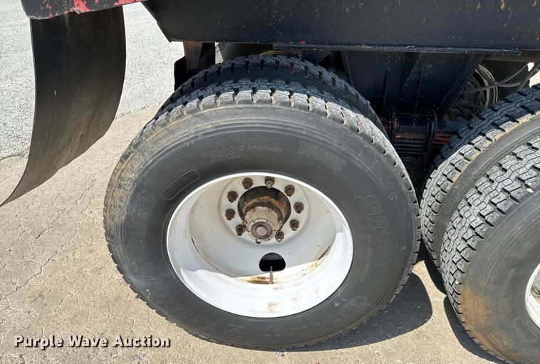 image for item ND9333 1986 CMC end dump trailer