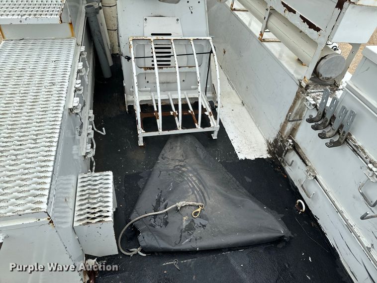 image for item ND9350 2015 Freightliner Business Class M2 bucket truck