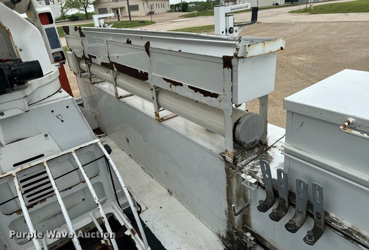 image for item ND9350 2015 Freightliner Business Class M2 bucket truck