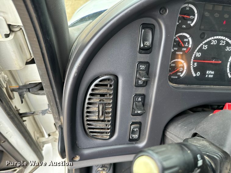 image for item ND9350 2015 Freightliner Business Class M2 bucket truck