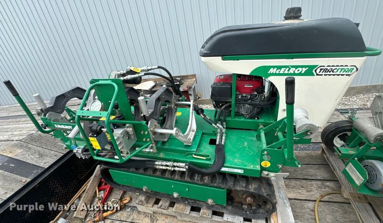 image for item ND9352 McElroy TracStar Pitbull 28 poly fusion machine