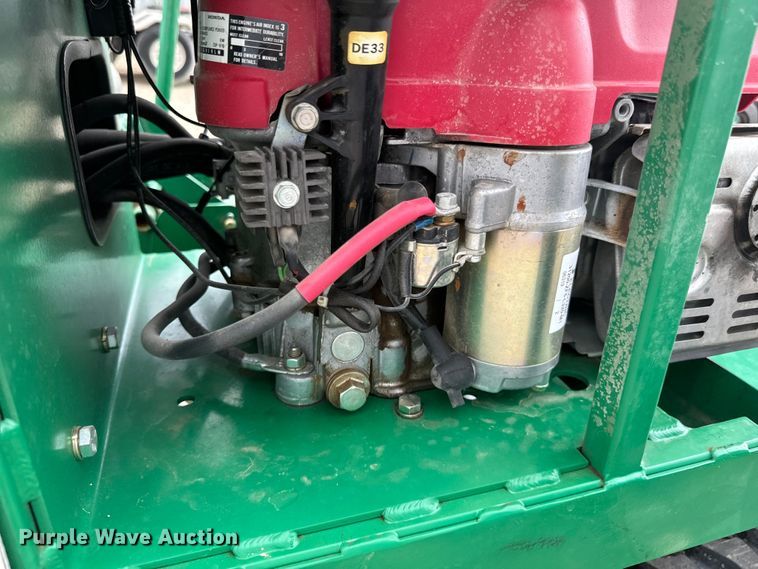 image for item ND9352 McElroy TracStar Pitbull 28 poly fusion machine