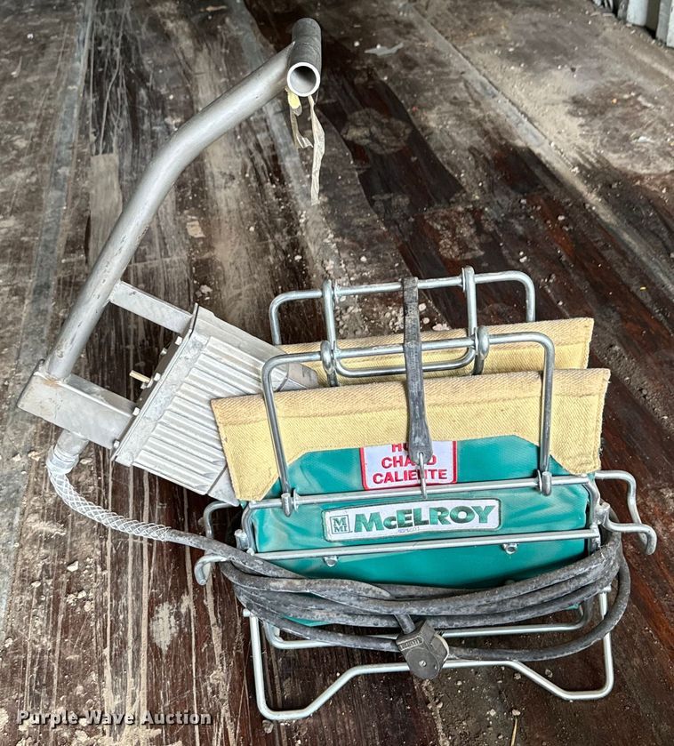 image for item ND9352 McElroy TracStar Pitbull 28 poly fusion machine