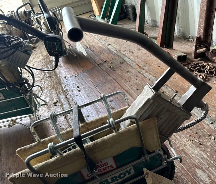 image for item ND9352 McElroy TracStar Pitbull 28 poly fusion machine