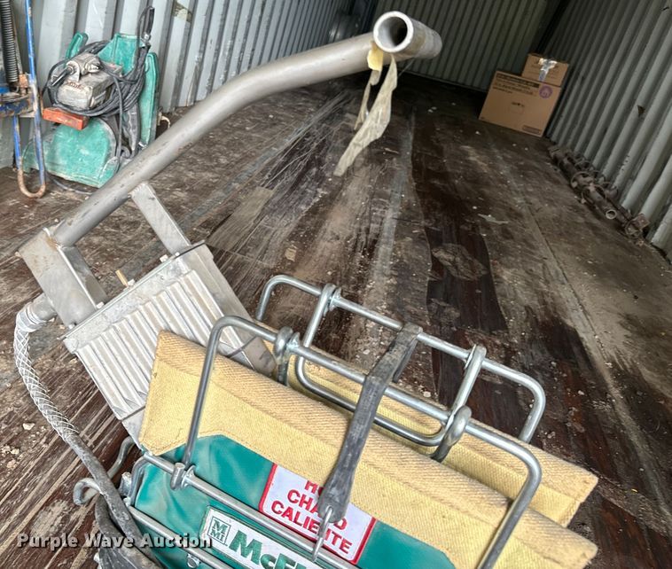 image for item ND9352 McElroy TracStar Pitbull 28 poly fusion machine