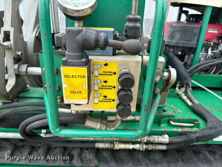 image for item ND9354 2004 McElroy TracStar 28 poly fusion machine