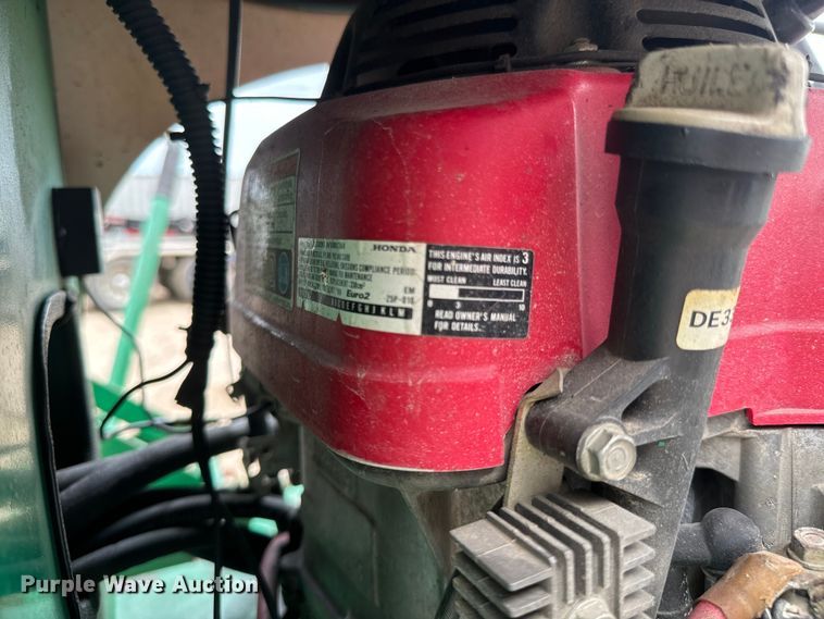 image for item ND9354 2004 McElroy TracStar 28 poly fusion machine