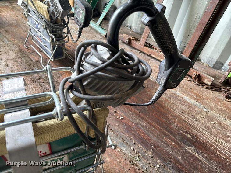 image for item ND9354 2004 McElroy TracStar 28 poly fusion machine