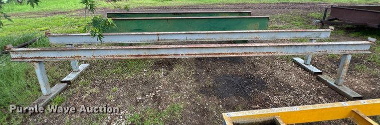 image for item ND9384 (2) pipe racks 