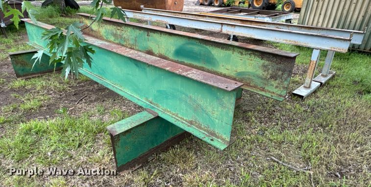 image for item ND9384 (2) pipe racks 