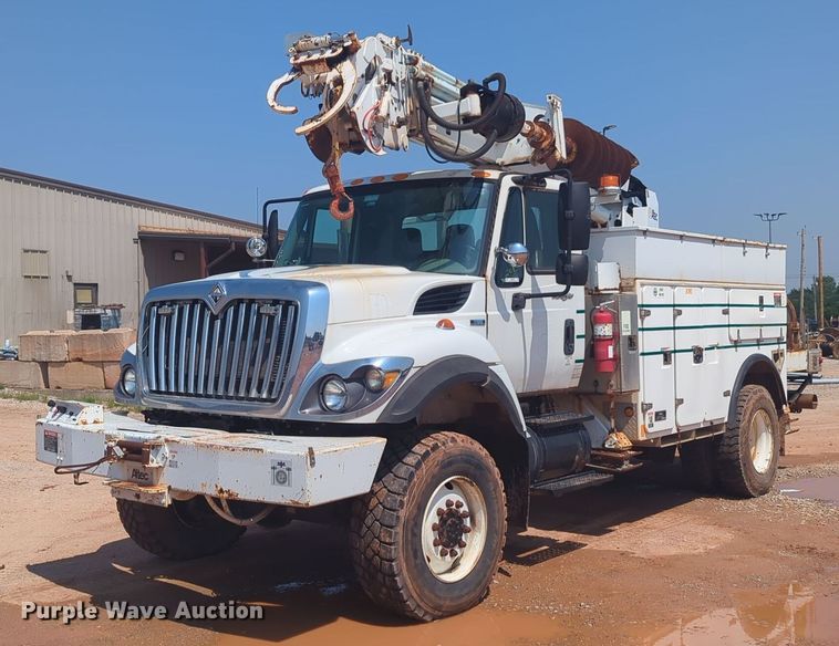 image for item NG9756 2009 International Workstar 7400 digger derrick truck