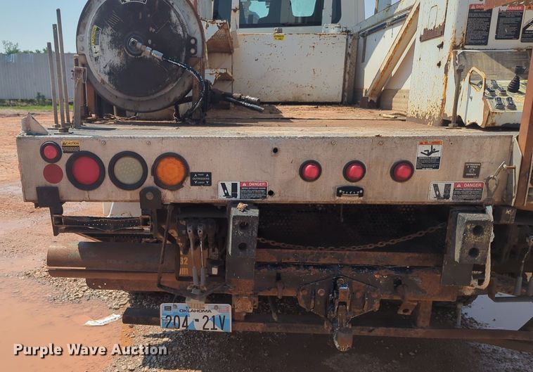 image for item NG9756 2009 International Workstar 7400 digger derrick truck