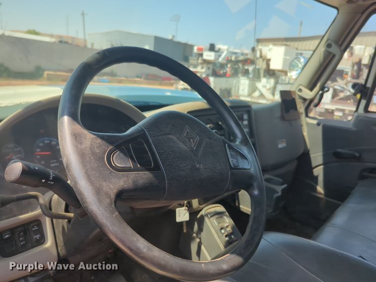 image for item NG9756 2009 International Workstar 7400 digger derrick truck