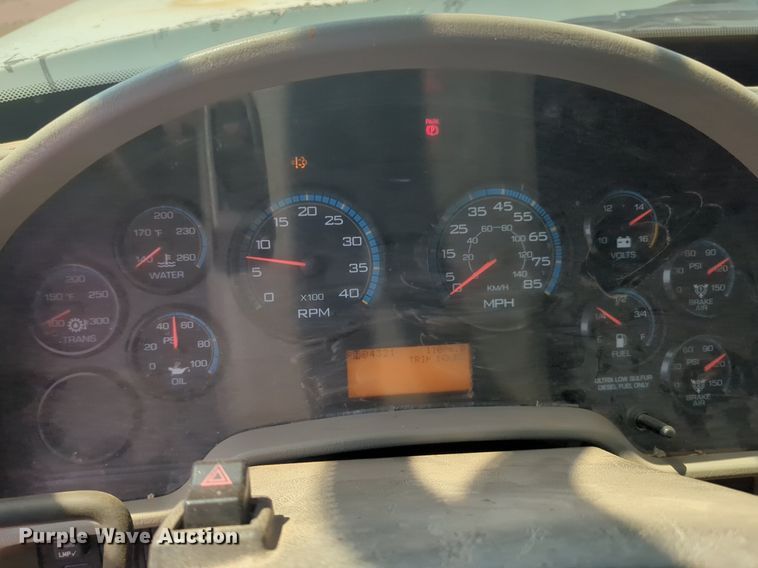 image for item NG9756 2009 International Workstar 7400 digger derrick truck