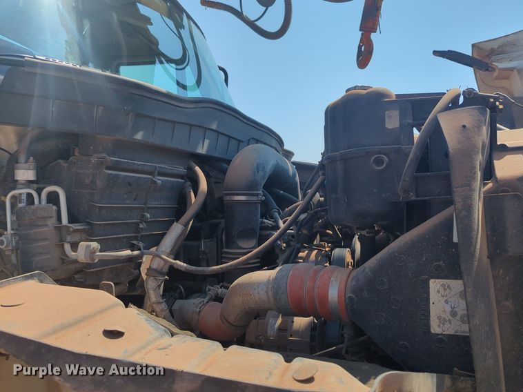 image for item NG9756 2009 International Workstar 7400 digger derrick truck