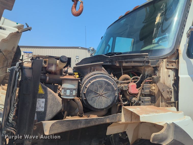 image for item NG9756 2009 International Workstar 7400 digger derrick truck