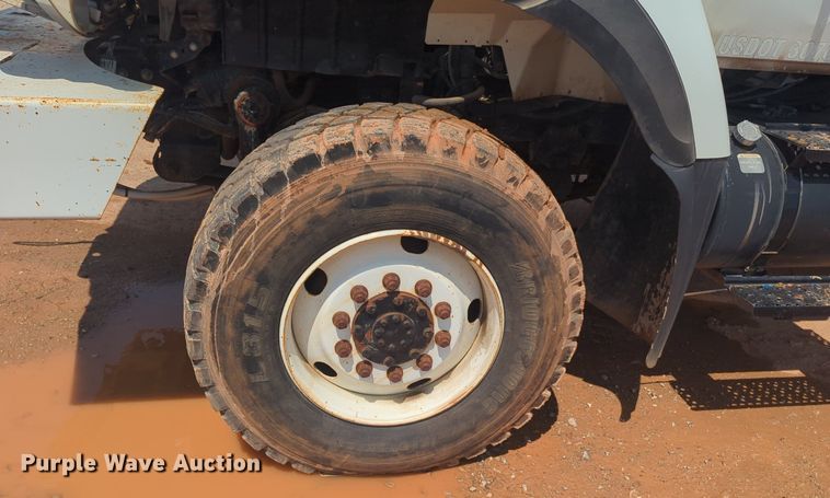 image for item NG9756 2009 International Workstar 7400 digger derrick truck