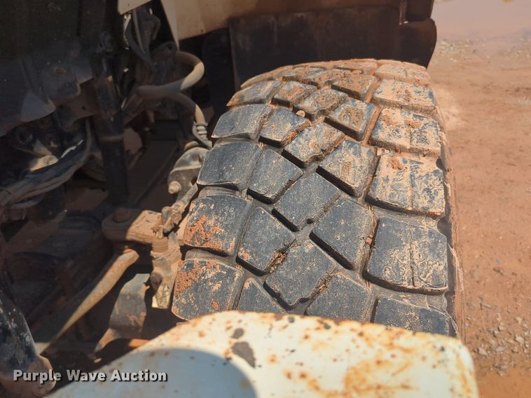 image for item NG9756 2009 International Workstar 7400 digger derrick truck