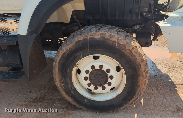 image for item NG9756 2009 International Workstar 7400 digger derrick truck