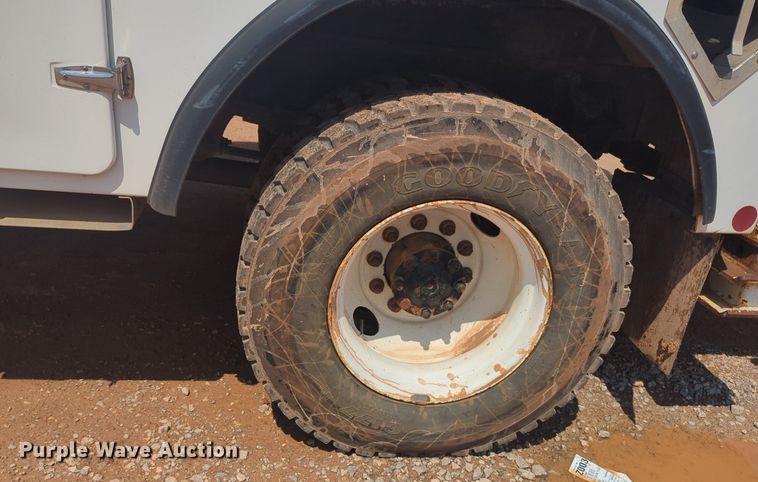 image for item NG9756 2009 International Workstar 7400 digger derrick truck