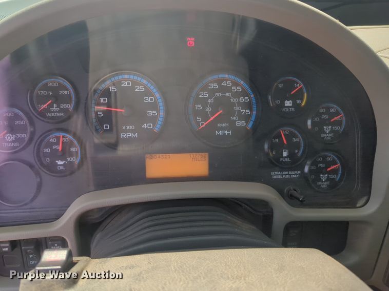 image for item NG9757 2010 International WorkStar 7500 bucket truck