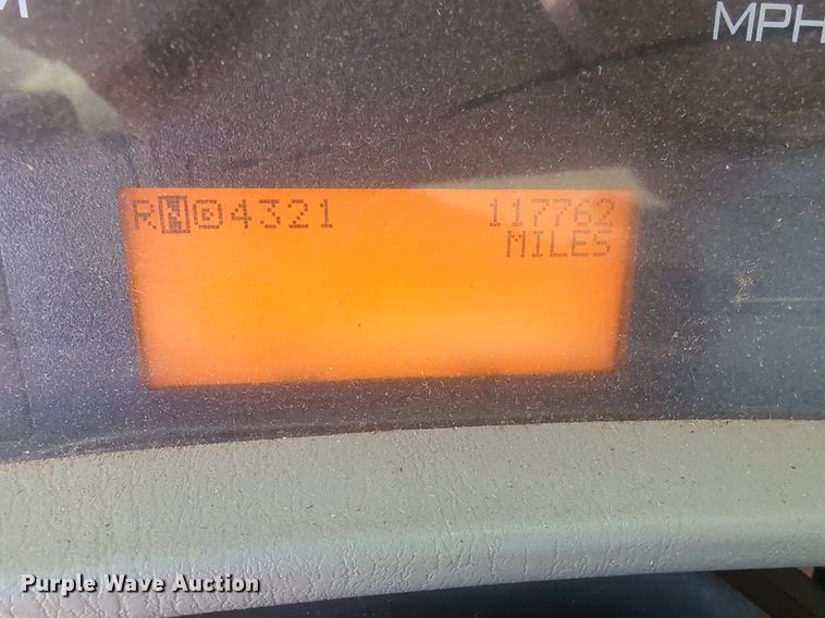 image for item NG9757 2010 International WorkStar 7500 bucket truck