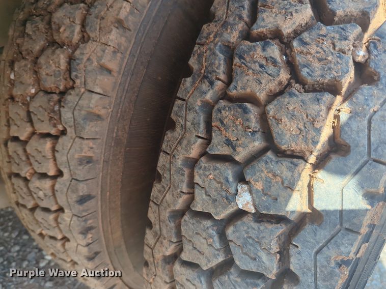 image for item NG9757 2010 International WorkStar 7500 bucket truck